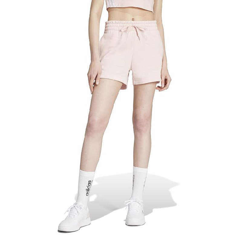 adidas Essentials: fino al 50% di sconto sull’offerta