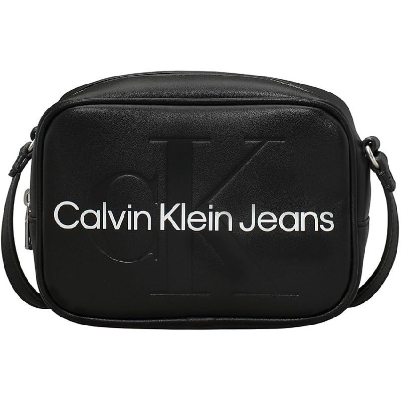 Calvin Klein Sculpted Camera Bag: fino al 30% di sconto