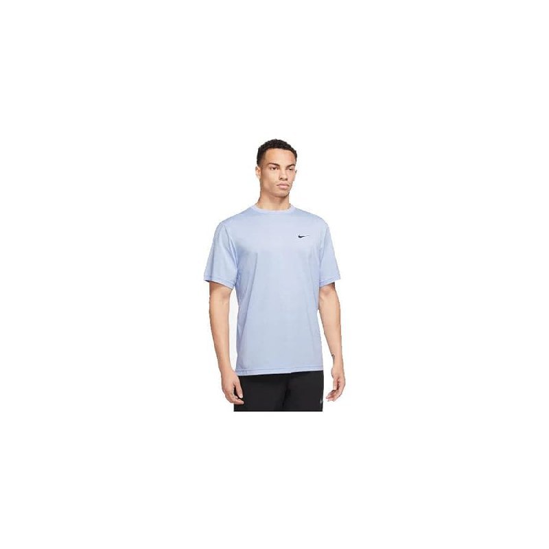 Nike Dri-Fit UV T-Shirt: fino al 50% di sconto Deal